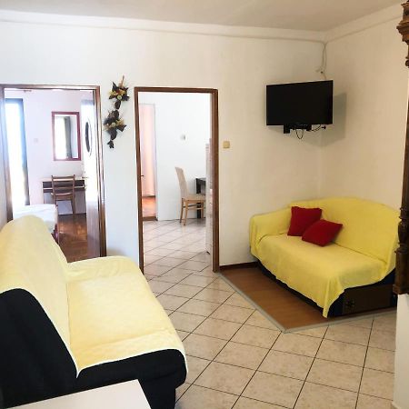 Apartments Damir 2838 Lopar Bagian luar foto