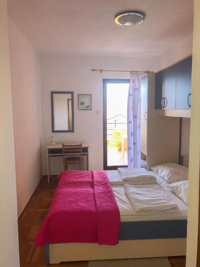 Apartments Damir 2838 Lopar Bagian luar foto