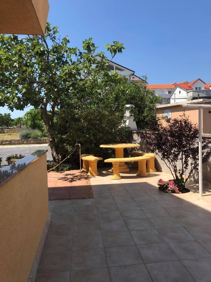 Apartments Damir 2838 Lopar Bagian luar foto