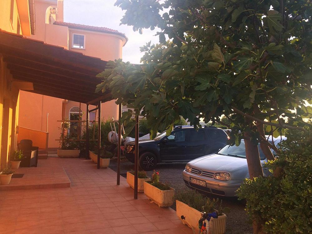Apartments Damir 2838 Lopar Bagian luar foto