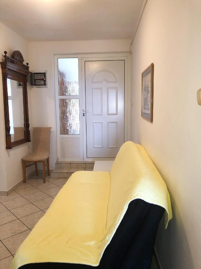 Apartments Damir 2838 Lopar Bagian luar foto