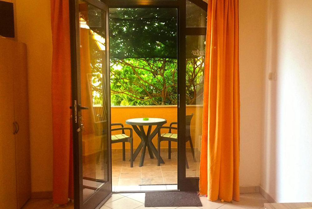 Apartments Damir 2838 Lopar Bagian luar foto