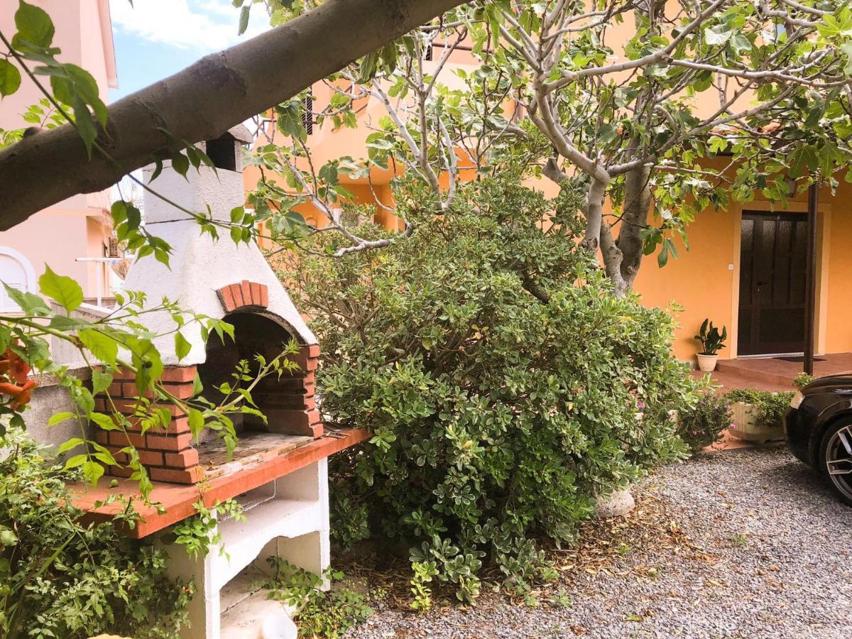 Apartments Damir 2838 Lopar Bagian luar foto